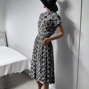 Vintage Tucker Crossman Women Dress Hand Made Gray White Soft M/L Zip Back 008